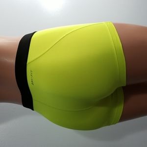 NIKE PRO TRAINING BOOTY  SHORTS